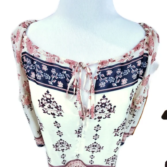 Vince Camuto Beige Cream Boho Paisley Semi Sheer Tie V-Neck Blouse SZ M - Picture 7 of 15